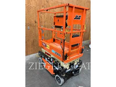 JLG ES1330L Scissor Lift