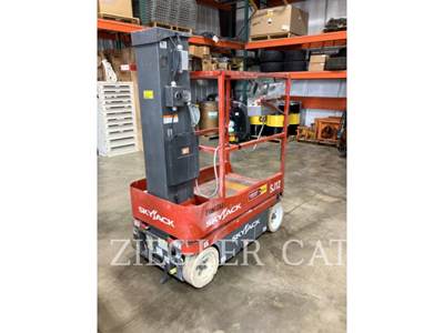 Skyjack SJ12 Scissor Lift