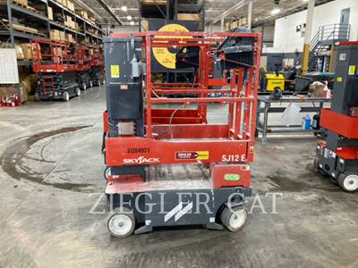 Skyjack SJ12 Scissor Lift