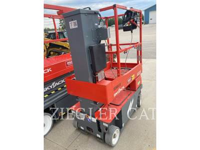 Skyjack SJ12 Scissor Lift
