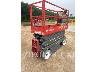Skyjack SJ3226 Scissor Lift