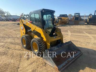 Caterpillar 236D3 Skid Steer