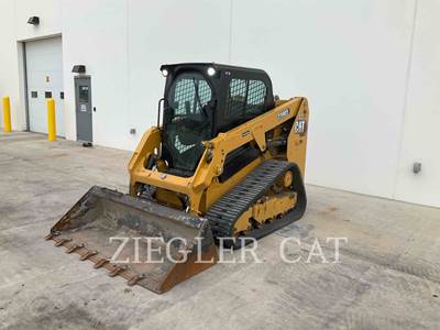 Caterpillar 239D3 Compact Track Loader