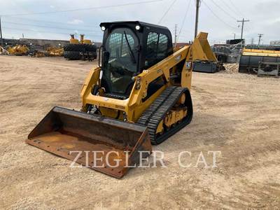 Caterpillar 239D3 Compact Track Loader