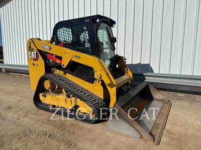 Caterpillar 239D3 Compact Track Loader