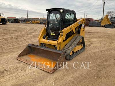 Caterpillar 239D3 Compact Track Loader