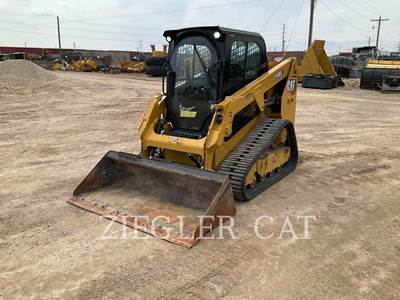 Caterpillar 239D3 Compact Track Loader
