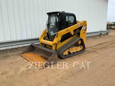 Caterpillar 239D3 Compact Track Loader