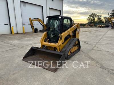 Caterpillar 239D3 Compact Track Loader