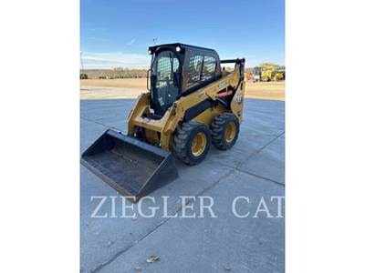 Caterpillar 242D3 Track Skid Steer