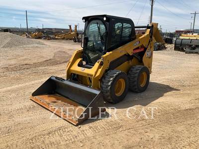 Caterpillar 242D3 Mini Skid Steer