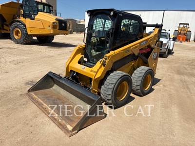 Caterpillar 242D3 Mini Skid Steer