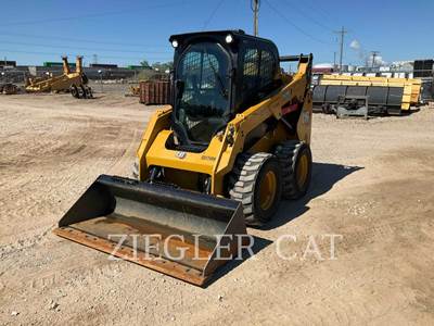 Caterpillar 242D3 Mini Skid Steer