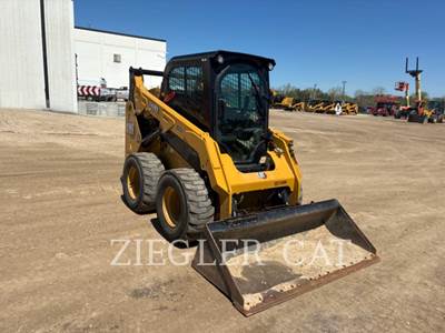 Caterpillar 242D3 Mini Skid Steer