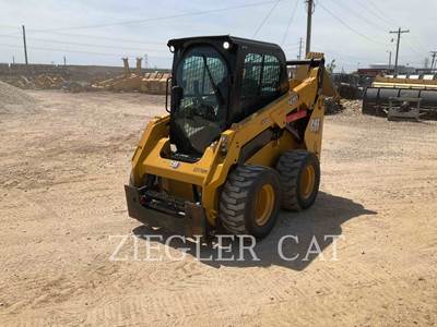 Caterpillar 242D3 Mini Skid Steer