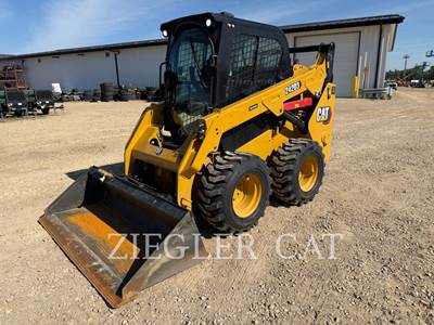 Caterpillar 242D3 Mini Skid Steer
