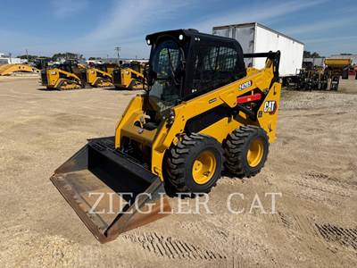 Caterpillar 242D3 Mini Skid Steer