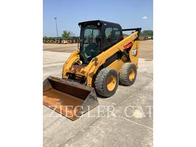 Caterpillar 262D3 Skid Steer
