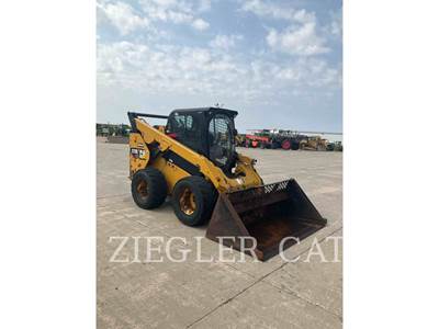 Caterpillar 272D2 Skid Steer