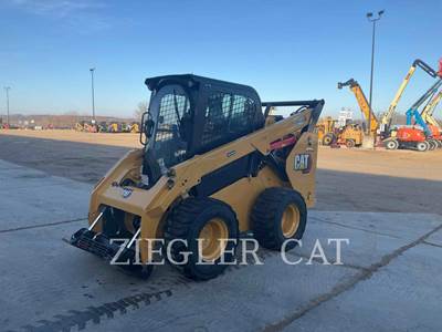Caterpillar 272D3 Mini Skid Steer