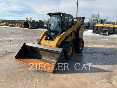 Caterpillar 272D3 Mini Skid Steer