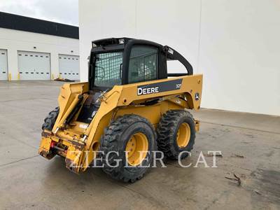 John Deere 325_AO Track Skid Steer