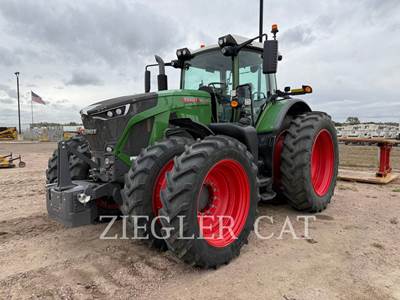 Fendt 933 VARIO Tractor