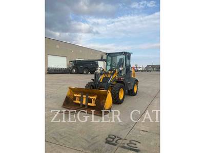John Deere 324L Wheel Loader