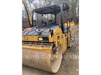 Caterpillar CB13 Tandem Vibratory Roller