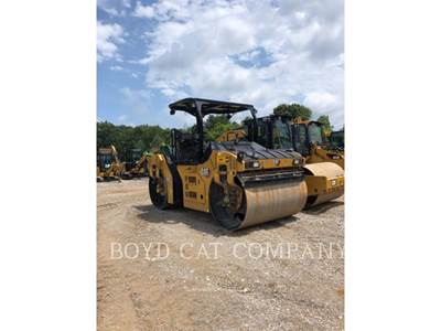 Caterpillar CB13 Tandem Vibratory Roller