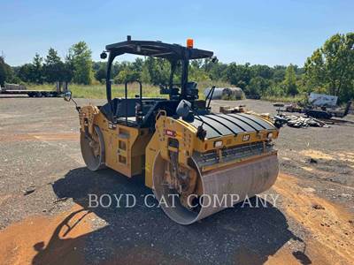 Caterpillar CB66B Smooth Drum Roller Compactor