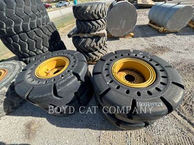 Caterpillar 930 TIRES Tire