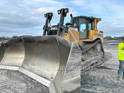 Caterpillar D8T Dozer