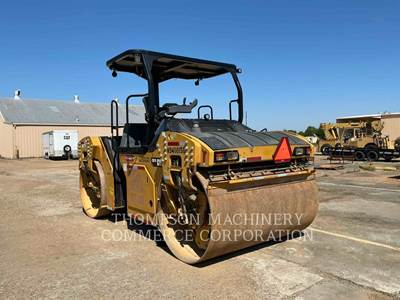 Caterpillar CB15 Smooth Drum Roller Compactor