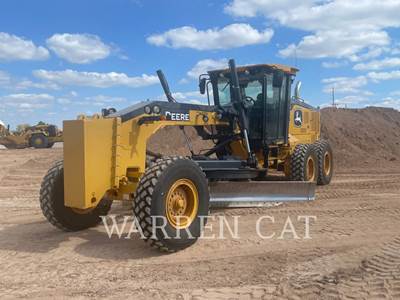 John Deere 670 Motor Grader