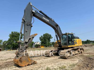 John Deere 300G LC Excavator