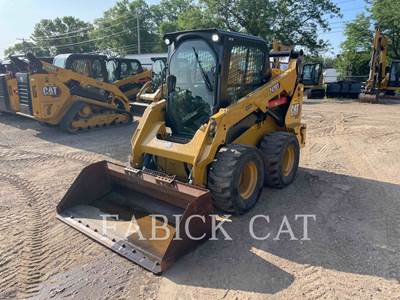 Caterpillar 242D3 Skid Steer