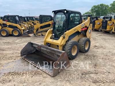 Caterpillar 242D3 Skid Steer