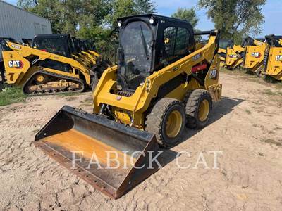 Caterpillar 242D3 Skid Steer