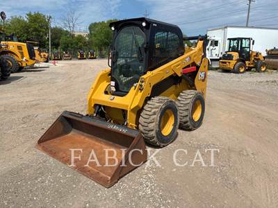 Caterpillar 242D3 Skid Steer