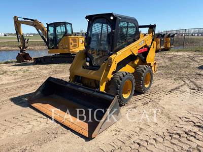 Caterpillar 242D3 Track Skid Steer