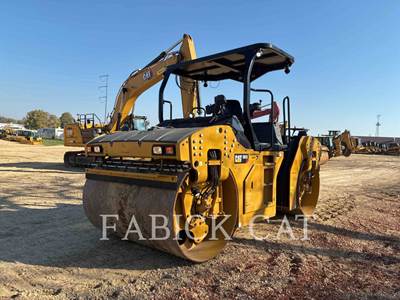 Caterpillar CB13-01 Smooth Drum Roller Compactor