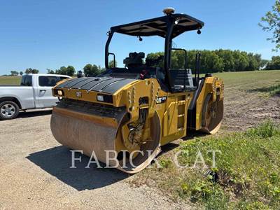 Caterpillar CB15 Smooth Drum Roller Compactor