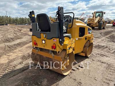 2019 Caterpillar CB24B Tandem Vibratory Roller Compactor For Sale ...