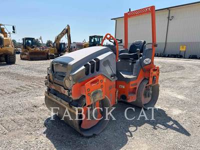 Hamm HD12VV Smooth Drum Roller Compactor