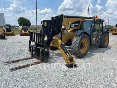 Caterpillar TL1055D Telehandler