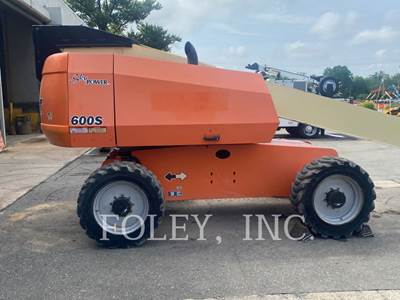 JLG 600S Boom Lift
