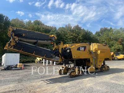 Caterpillar PM-200 Track Cold Planer