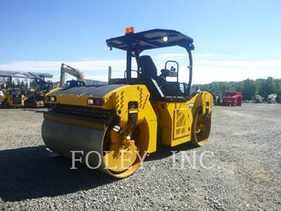 Caterpillar CB15 Smooth Drum Roller Compactor