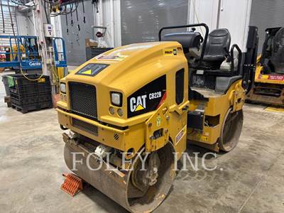 Caterpillar CB22B Smooth Drum Roller Compactor